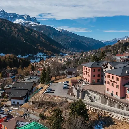 Garni Cristallo Hotel