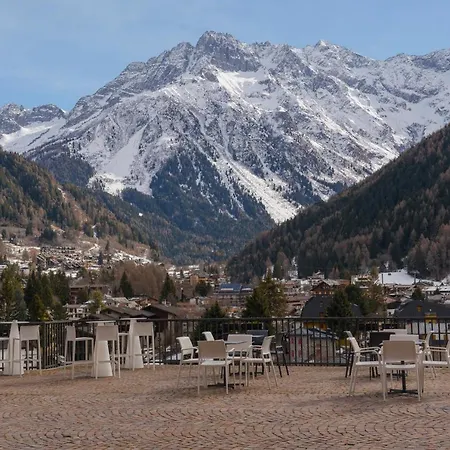 Garni Cristallo Hotel 4*