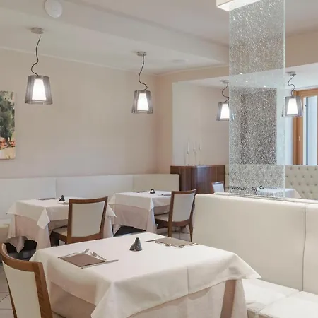 Garni Cristallo Hotel 4*
