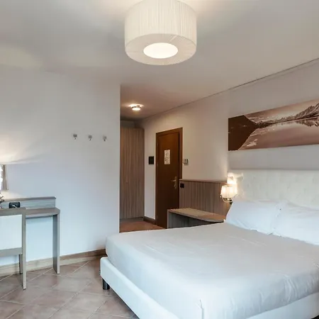 Garni Cristallo Hotel 4*
