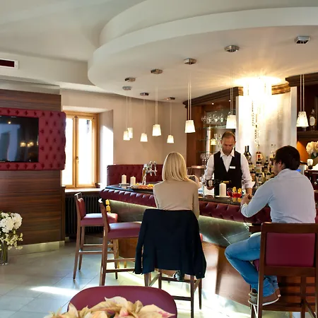 Garni Cristallo Отель Понте-ди-Леньо